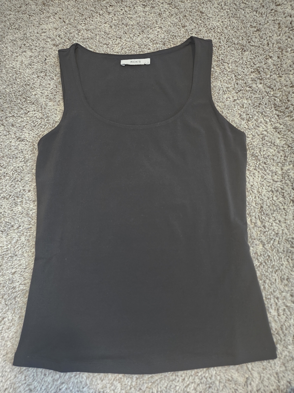 Two Black Tank Top And 1 Spaghetti Strap Camisoles Rickis And Assest Fitted